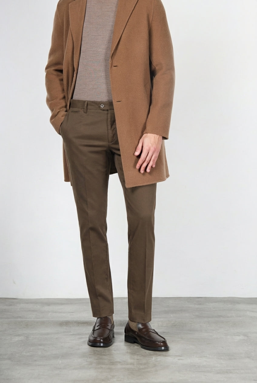 New York men's chino pants in stretch gabardine, regular fit