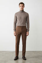 New York men's chino pants in stretch gabardine, regular fit