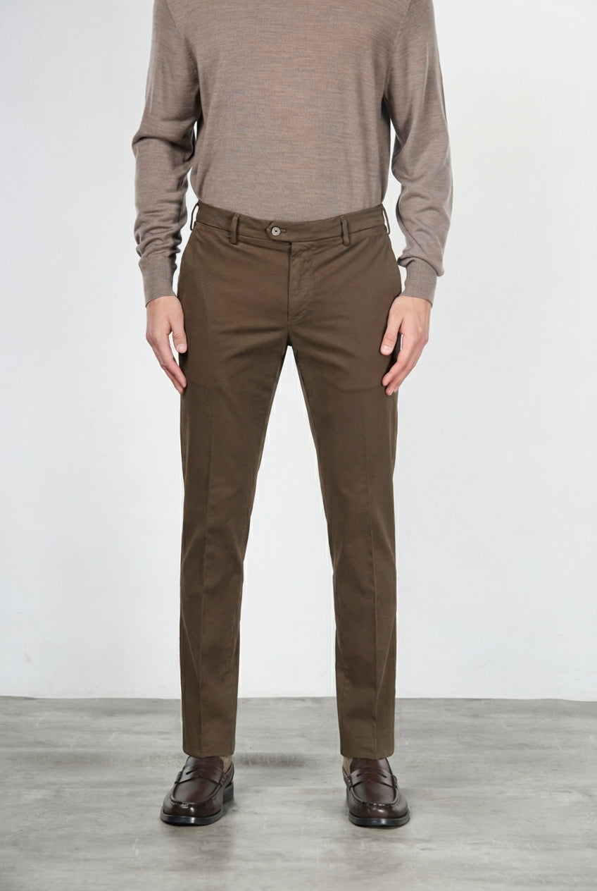 New York men's chino pants in stretch gabardine, regular fit