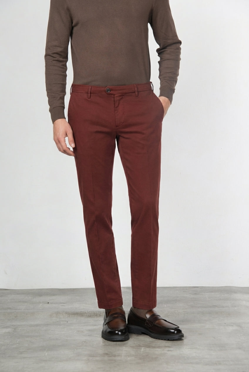 New York men’s chino pants in cotton and wool gabardine with regular fit