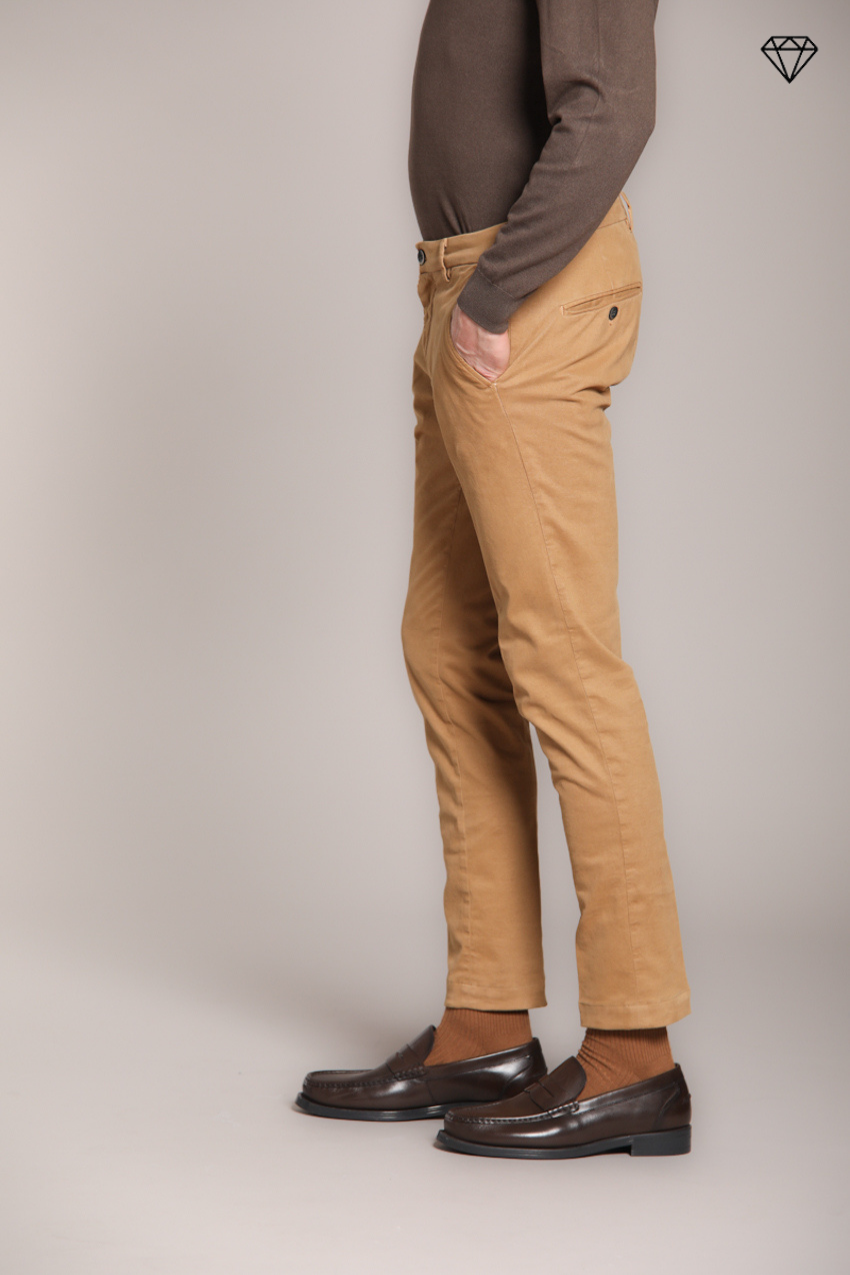 Foto 3 Milano pantalone chino uomo in gabardina stretch extra slim fit ①