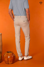 Milano Pantalon chino homme en Coton Pima Extra slim fit ①