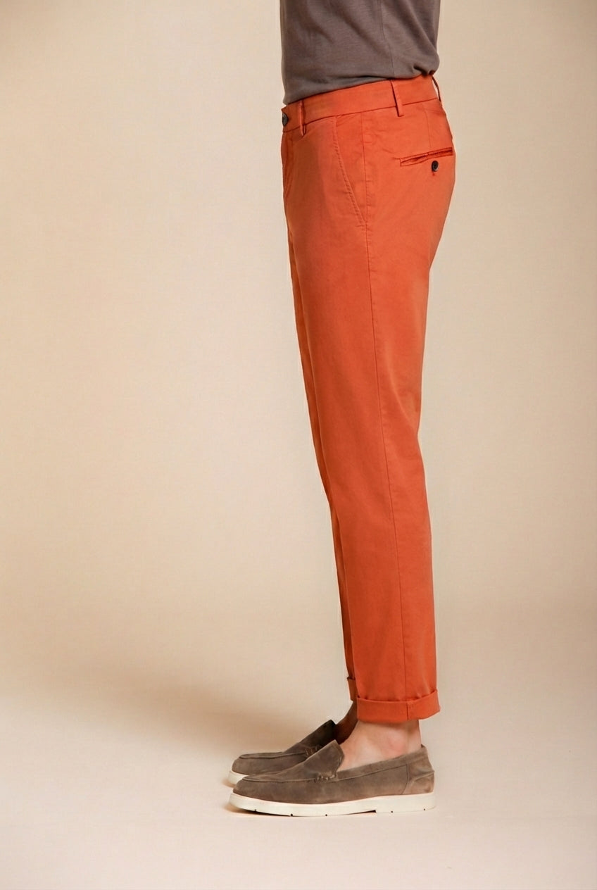 Milano pantalon chino homme en gabardine stretch extra slim fit ①