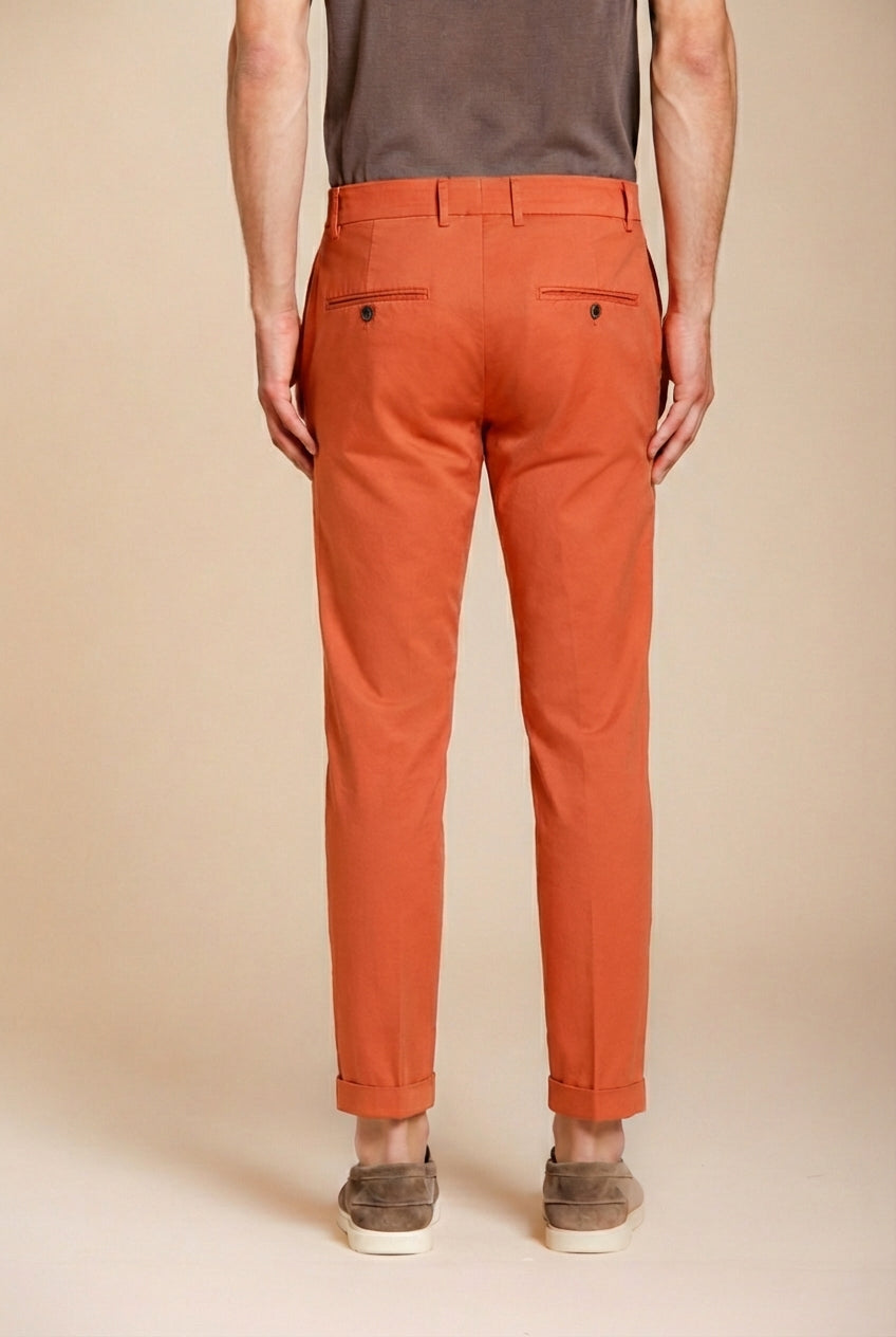 Milano pantalon chino homme en gabardine stretch extra slim fit ①