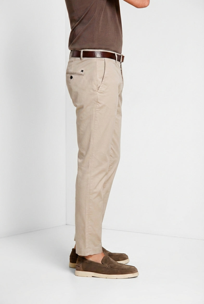 Milano pantalon chino homme en gabardine stretch extra slim fit ①