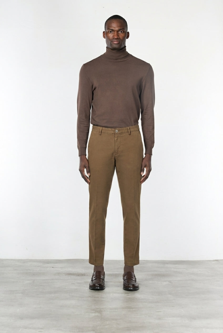 Milano chino pants for men in stretch gabardine, extra slim fit ①