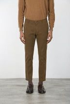 Milano chino pants for men in stretch gabardine, extra slim fit ①