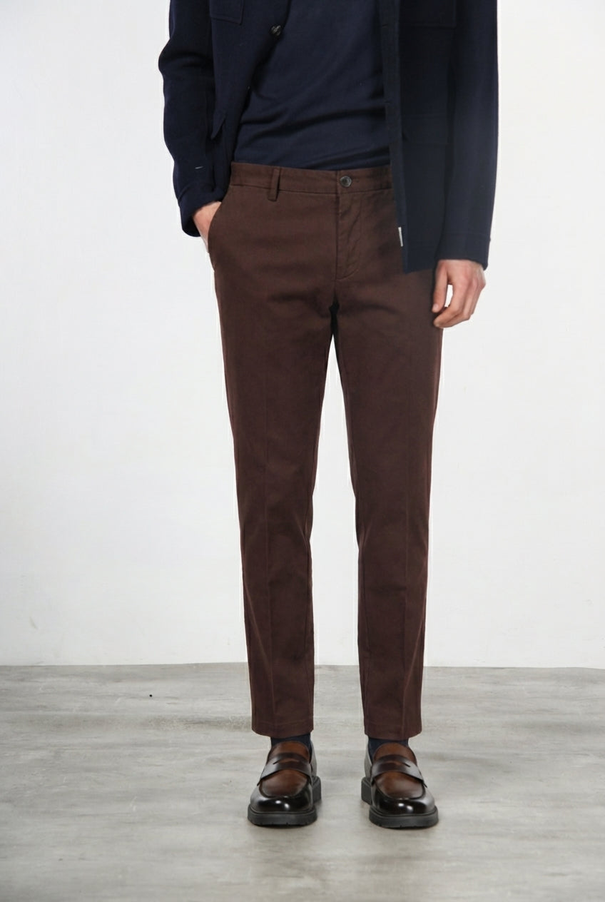 Milano pantalone chino uomo in gabardina stretch extra slim fit ①
