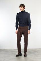 Milano pantalone chino uomo in gabardina stretch extra slim fit ①
