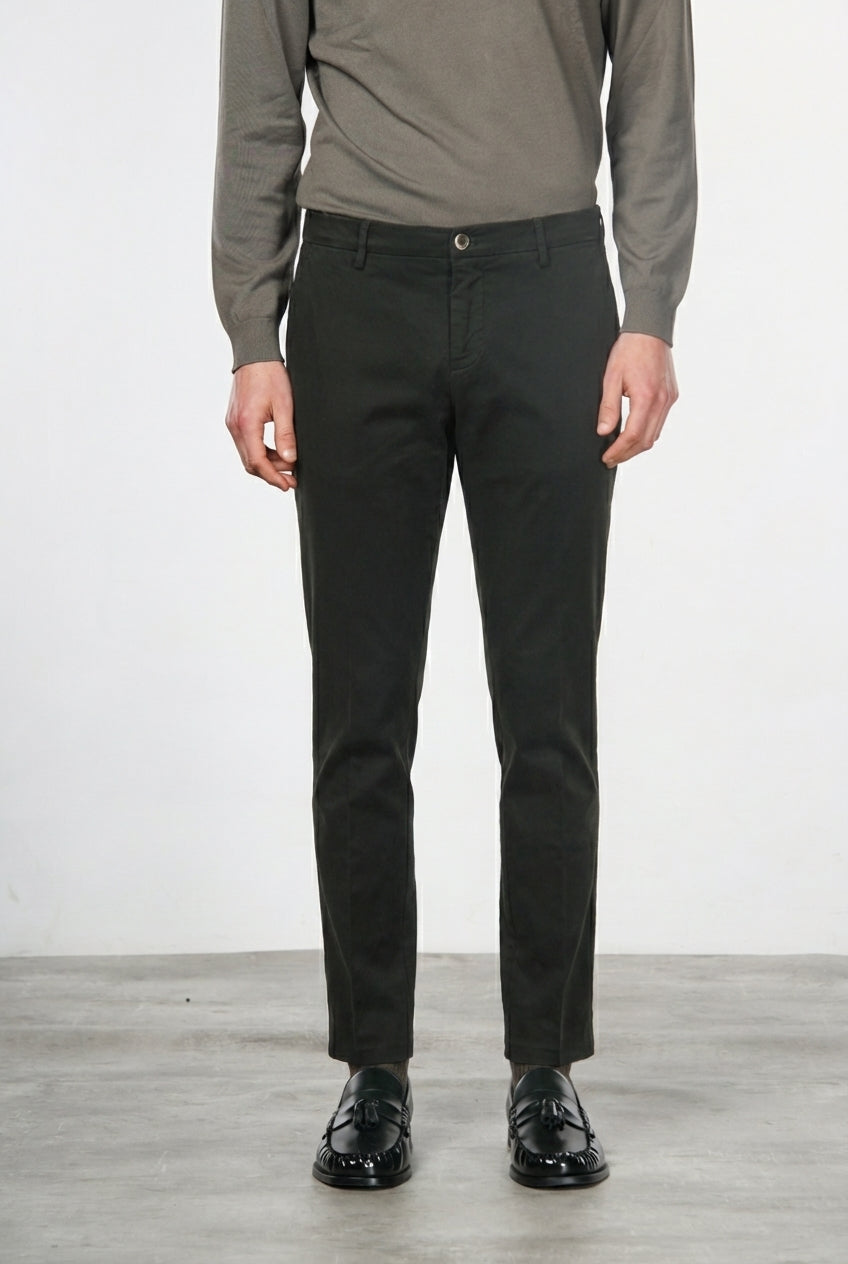 Milano men’s chino pants in stretch gabardine, extra slim fit ①