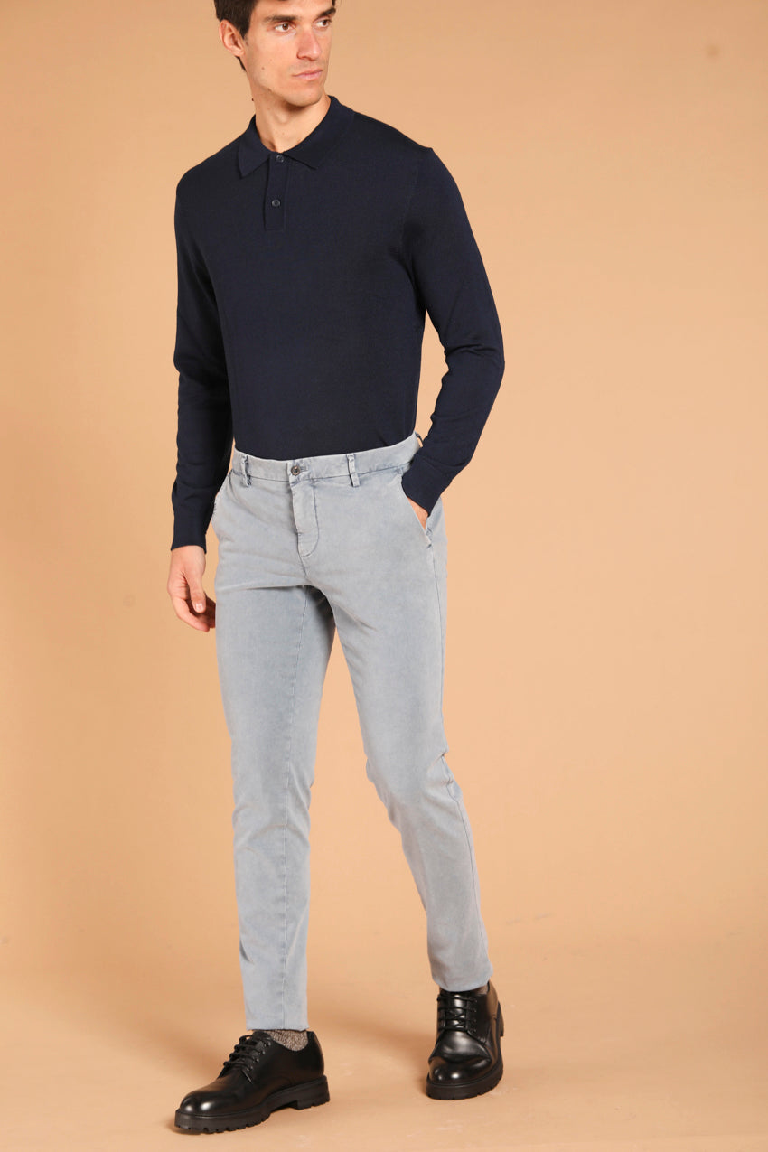 immagine 2 di pantalone chino uomo modello Milano Style Essential di colore carta da zucchero, fit extra slim di Mason's