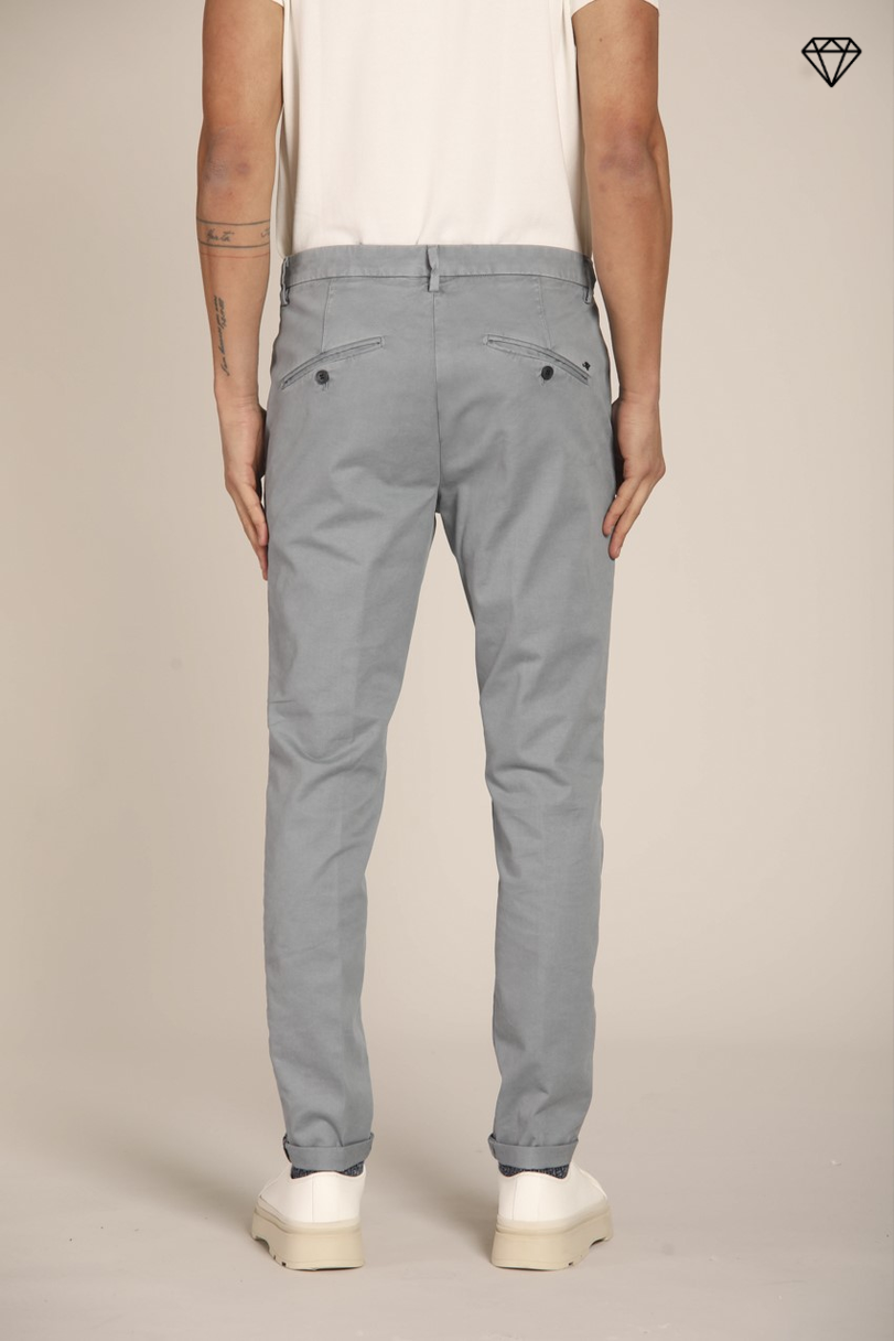 Osaka men's chino pants in cotton modal stretch carrot fit ①