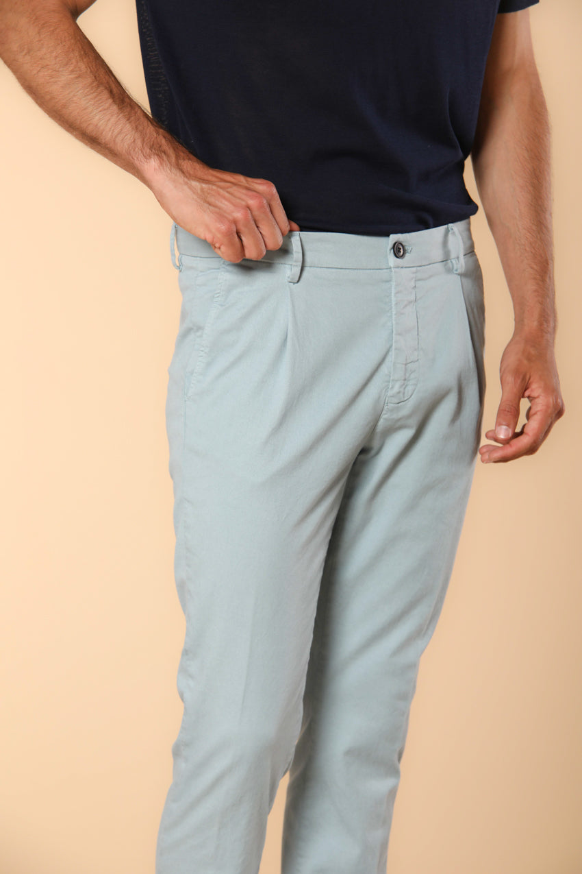 Osaka 1 Pinces pantalone chino uomo in twill di cotone e lyocell carrot fit