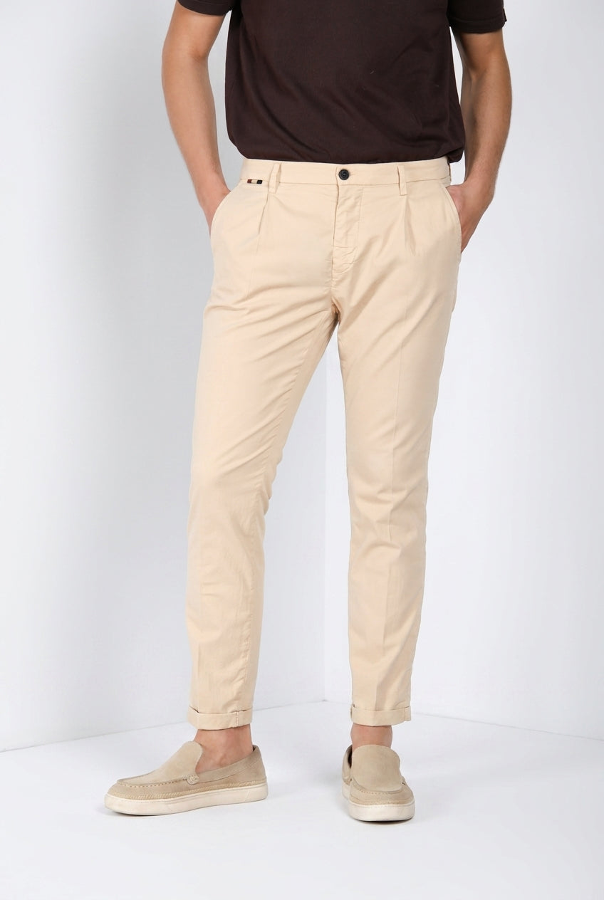 The men's chino pant, model Osaka – Mason's