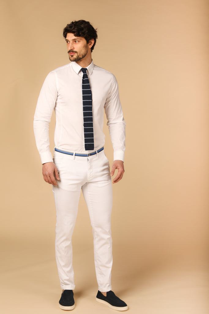 Image 2 of men's Torino Summer chino pants in white, slim fit by Mason's