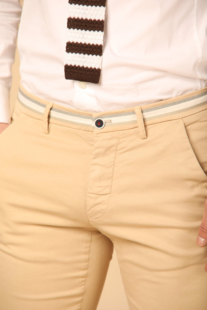Image 4 of men's Torino Summer chino pants in dark khaki color, slim fit by Mason's