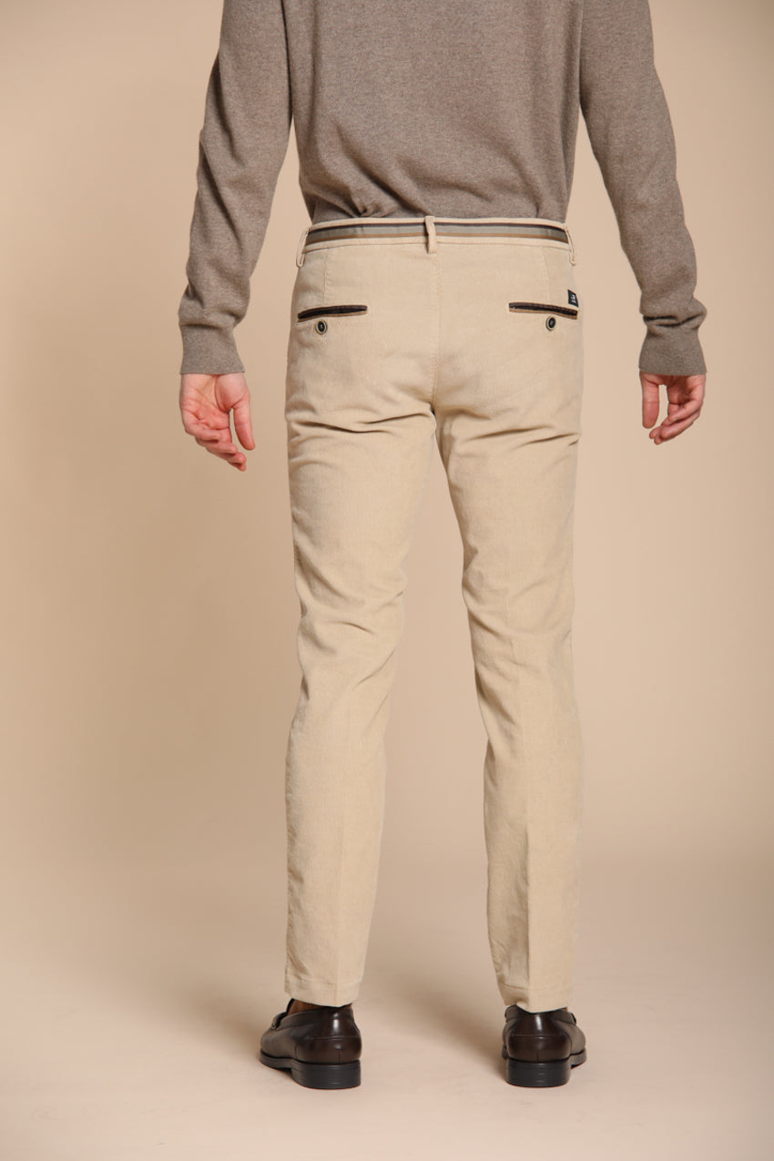 Torino Winter Herren Chinohose aus 1000-Linien-Velours Slim Fit