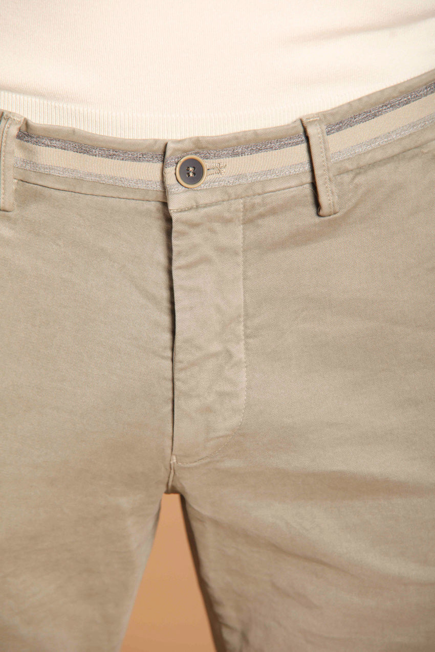 immagine 4 di pantalone chino uomo modello Torino Winter, di colore salvia, slim fit di Mason's