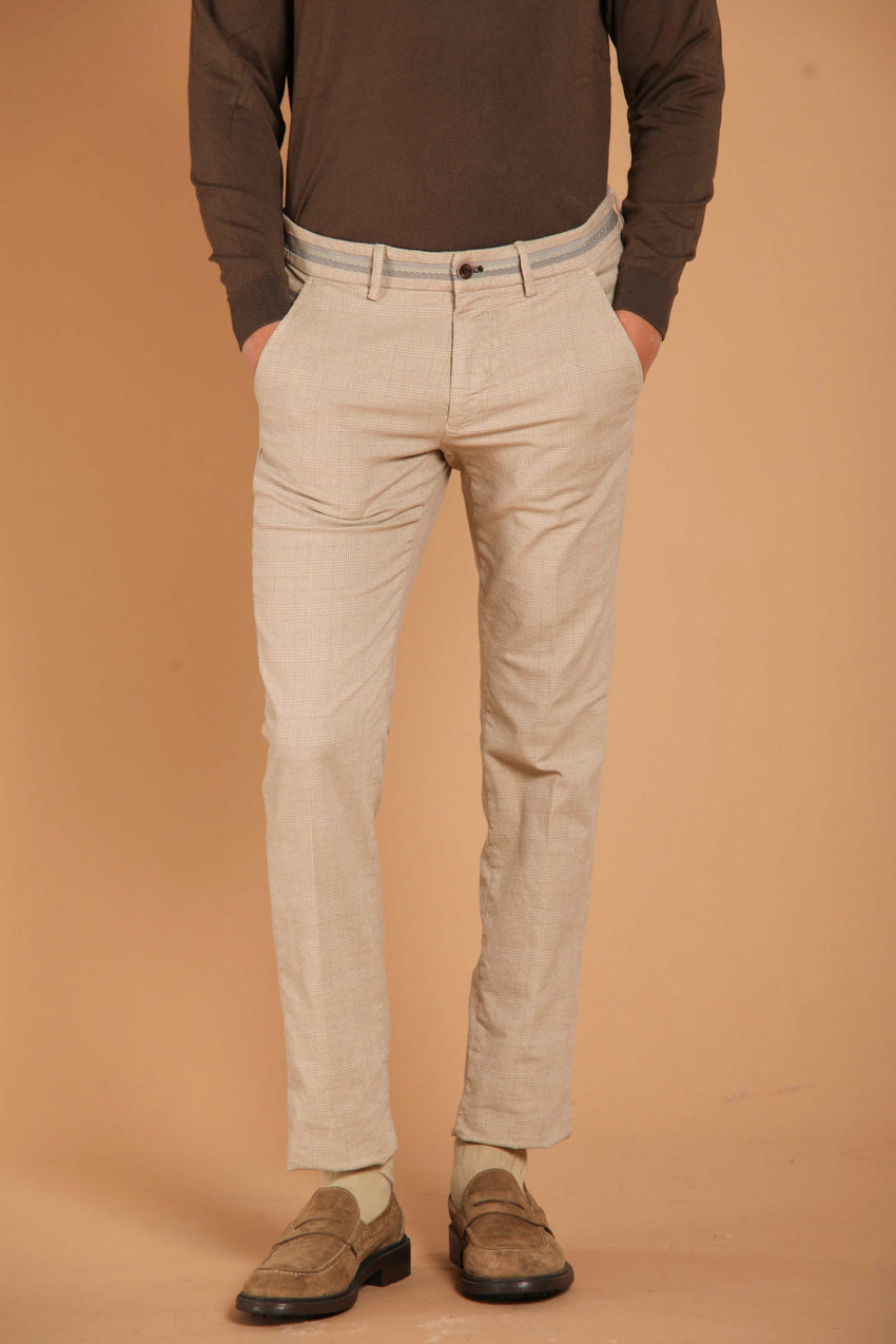 immagine 2 di pantalone chino uomo modello Torino Elegance, pattern galles, colr ghiaccio, fit slim di Mason's