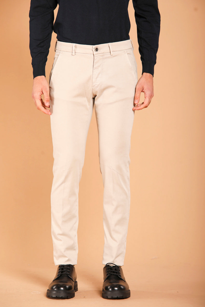 Torino men's chino pants in gabardine slim fit  ①