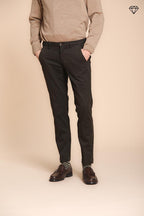 Foto 1 Torino pantalone chino uomo in gabardina slim fit ①