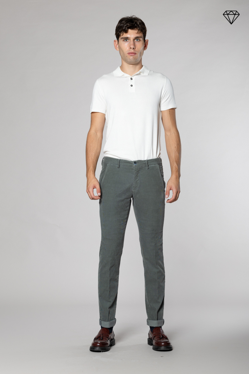 Torino men's chino pants in 1500-ridge corduroy slim fit ①