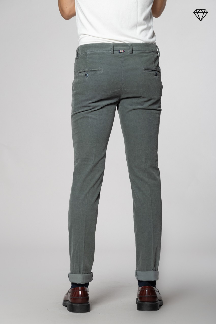 Torino men's chino pants in 1500-ridge corduroy slim fit ①