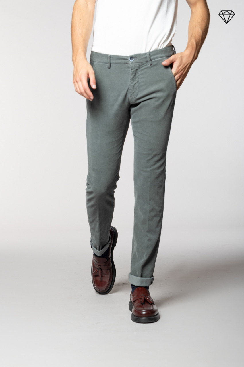 Torino men's chino pants in 1500-ridge corduroy slim fit ①