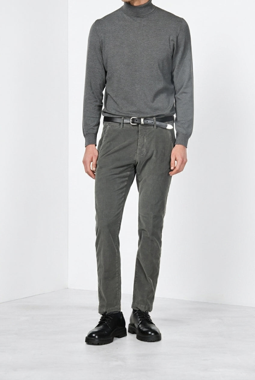Torino men’s chino pants in 1000-wale corduroy, slim fit ①