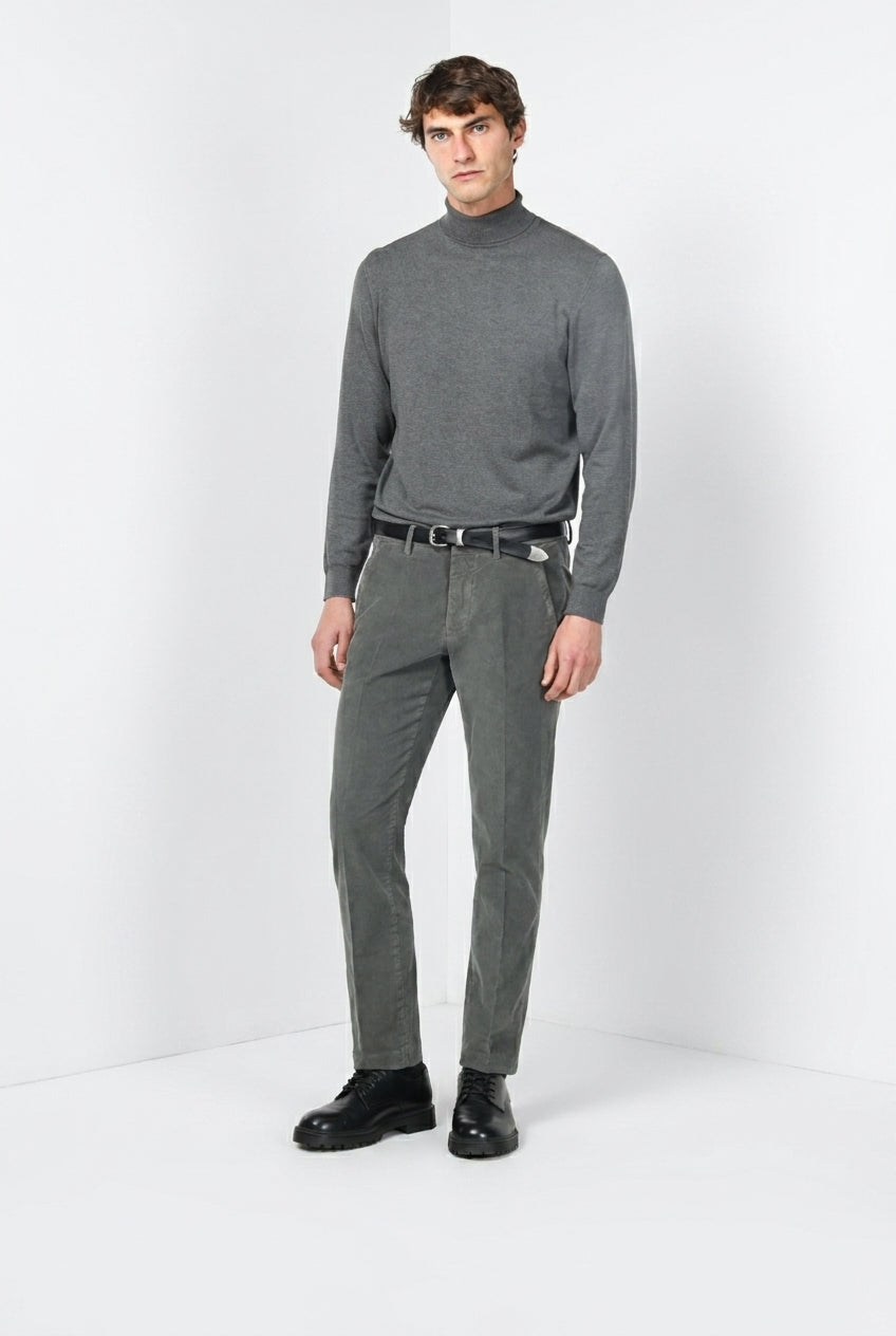 Torino men’s chino pants in 1000-wale corduroy, slim fit ①