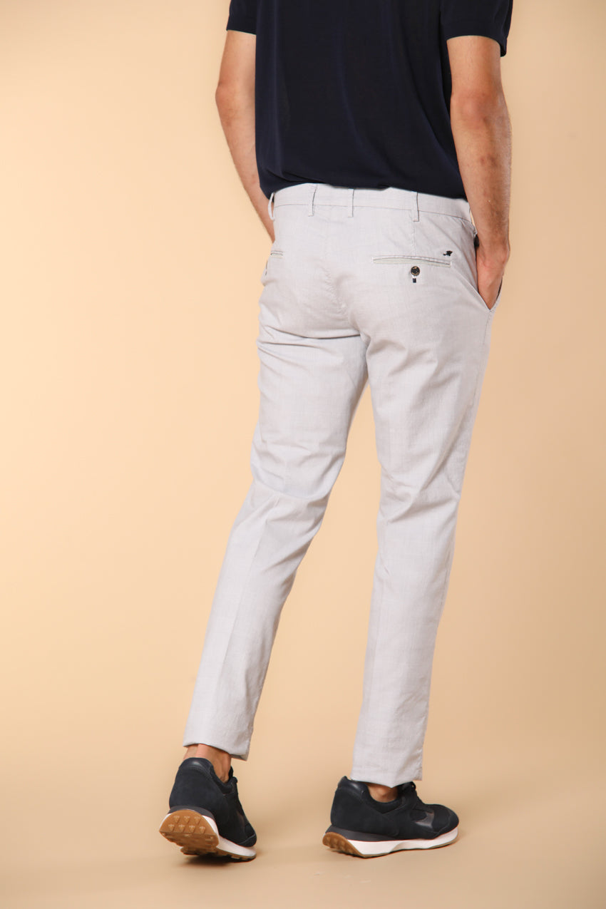 Torino Prestige pantalon chino homme en coton et lyocell avec motif prince-de-galles mouliné coupe Slim