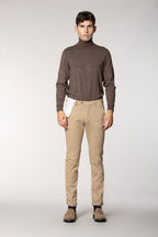 Torino Flex men's chino pants in satin slim fit