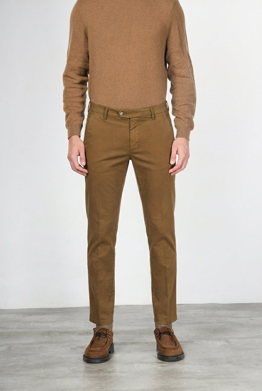 Torino Flex men’s chino pants in satin, slim fit ①