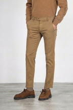 Torino Flex men’s chino pants in satin with slim fit ①
