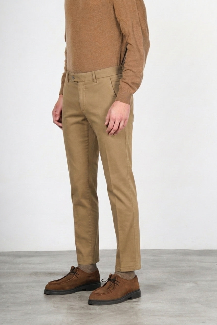 Torino Flex men’s chino pants in satin with slim fit ①
