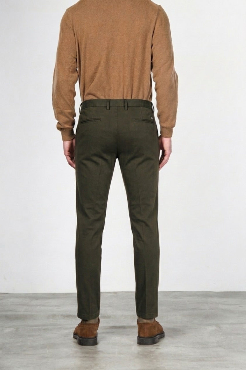 Torino Flex men’s chino pants in satin with slim fit ①