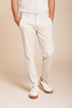 Torino Flex pantalon chino homme en gabardine stretch slim fit ①