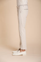 Torino City pantalone chino uomo in tricotina fine di cotone e lyocell slim fit