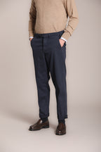 Foto 1 Boston pantalone chino uomo in cotone trama diagonale relaxed fit