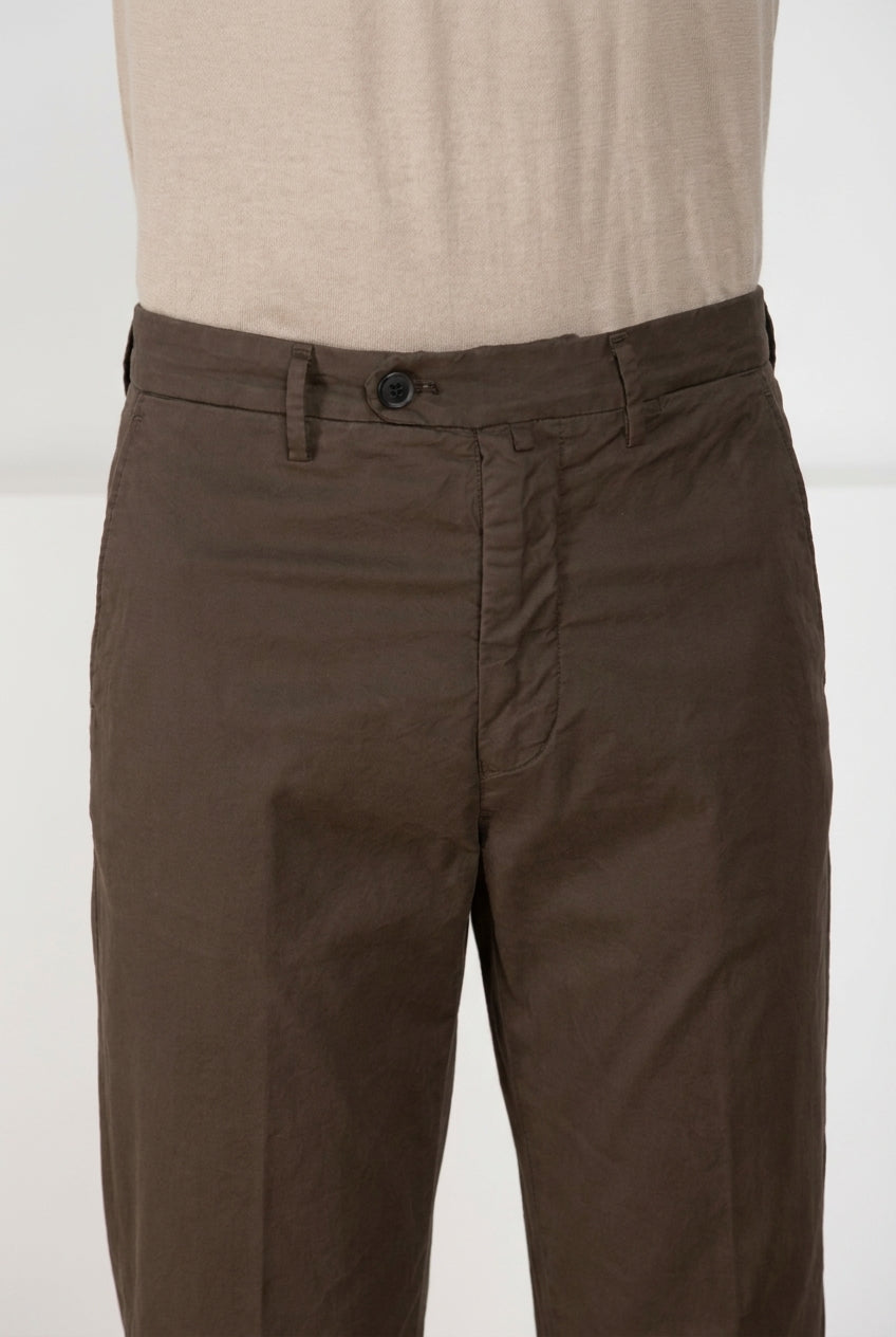 Boston men's chino pants in lightweight stretch twill relaxed fit