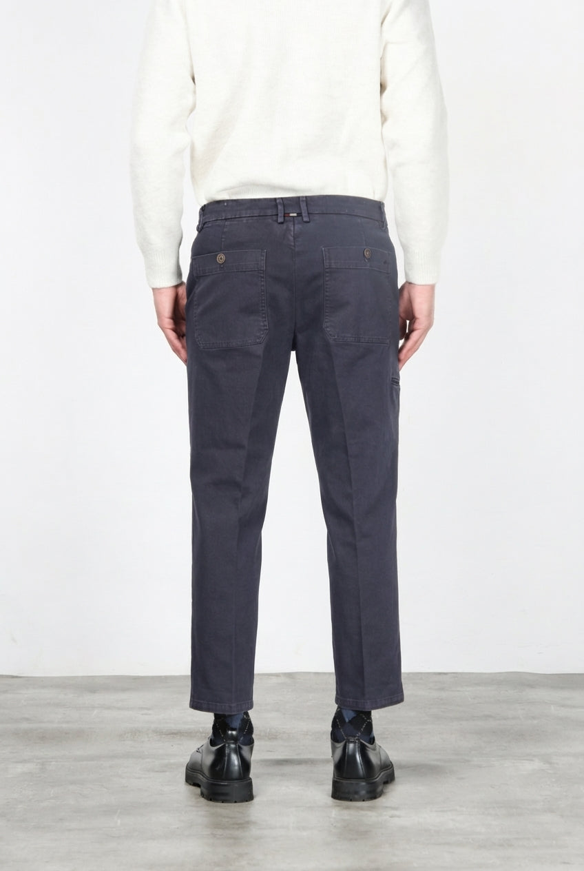 Garden men’s chino pants in stretch bull with carrot fit
