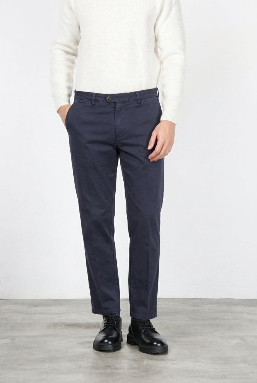 Garden men’s chino pants in stretch bull with carrot fit
