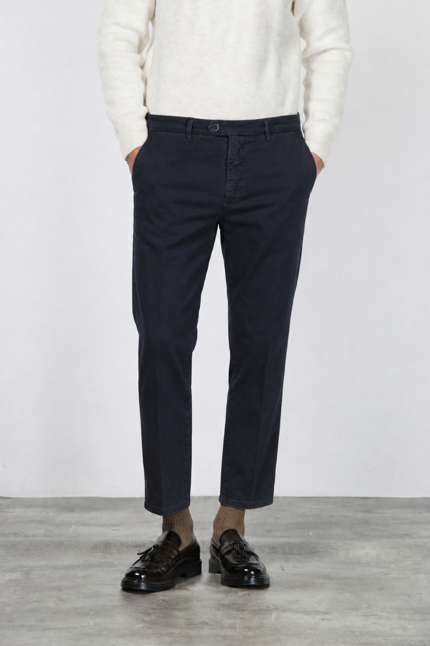 Garden Men's Chino Pants in Stretch Bull Fabric, Carrot Fit