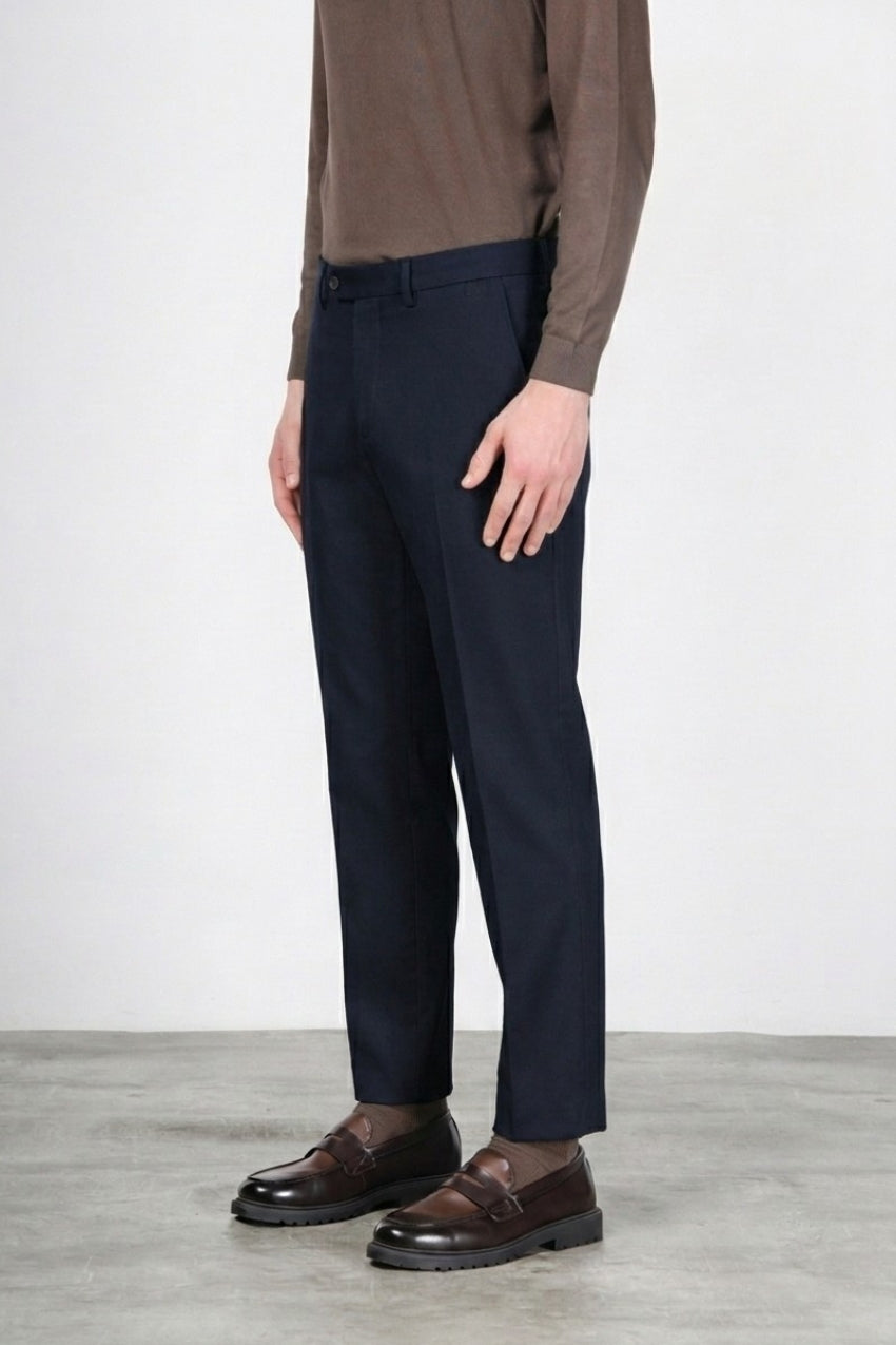 Paris pantalone chino uomo in tricotina stretch carrot fit ①