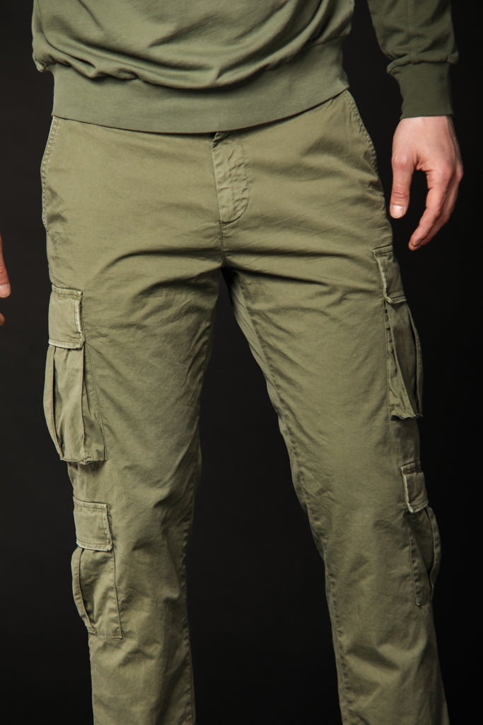 Image 1 of Mason's Bahamas model men's cargo pants in green, regular fit