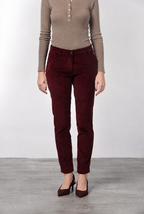 New York Slim women’s chino trousers in wide-wale corduroy slim fit ①