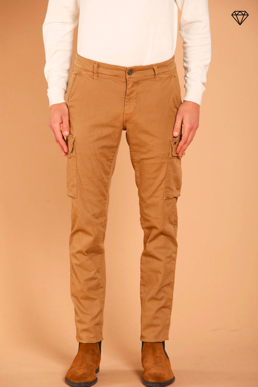 Chile Herren Cargohose aus Gabardine extra slim Fit ①