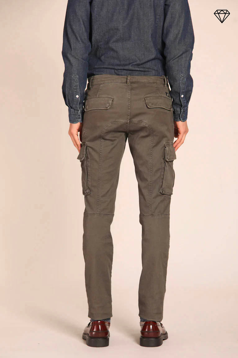 Chile Herren Cargohose aus Gabardine extra slim Fit ①