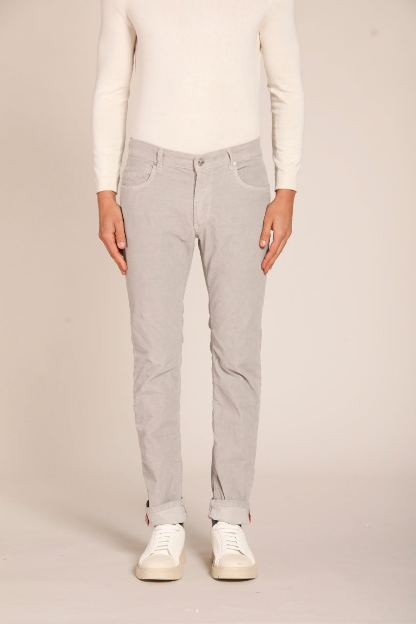 immagine 1 di pantalone uomo in denim modello Harris , in velluto grigio fit slim di Mason's