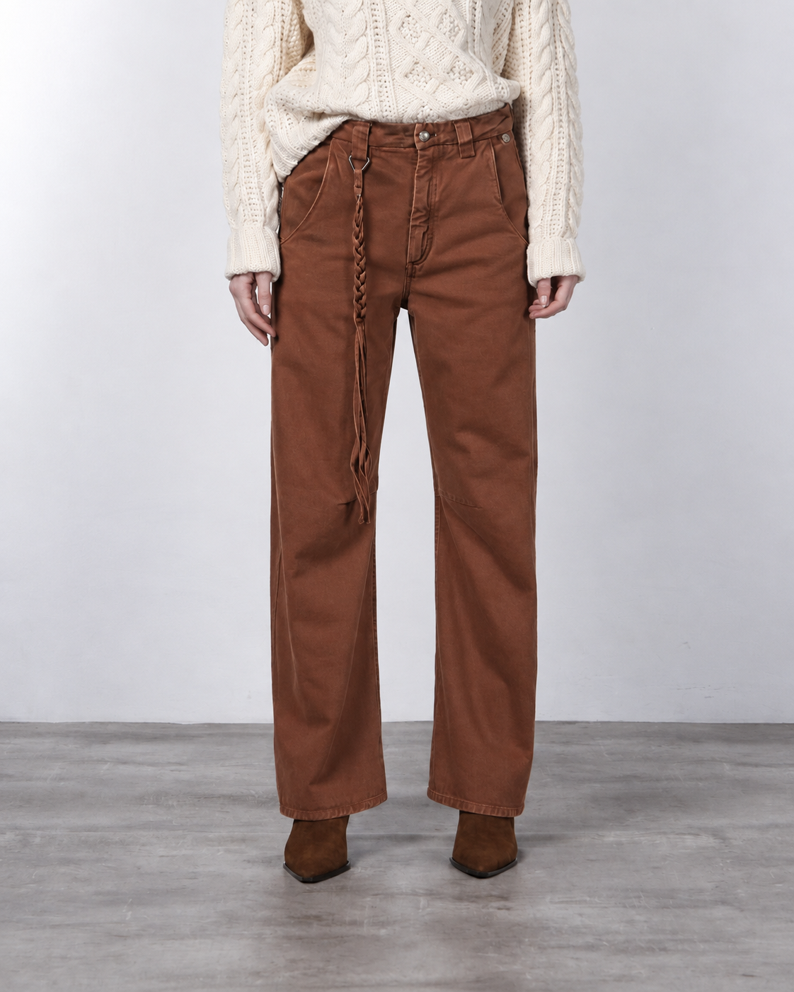 Violette women’s chino pants in twill with balloon fit ①
